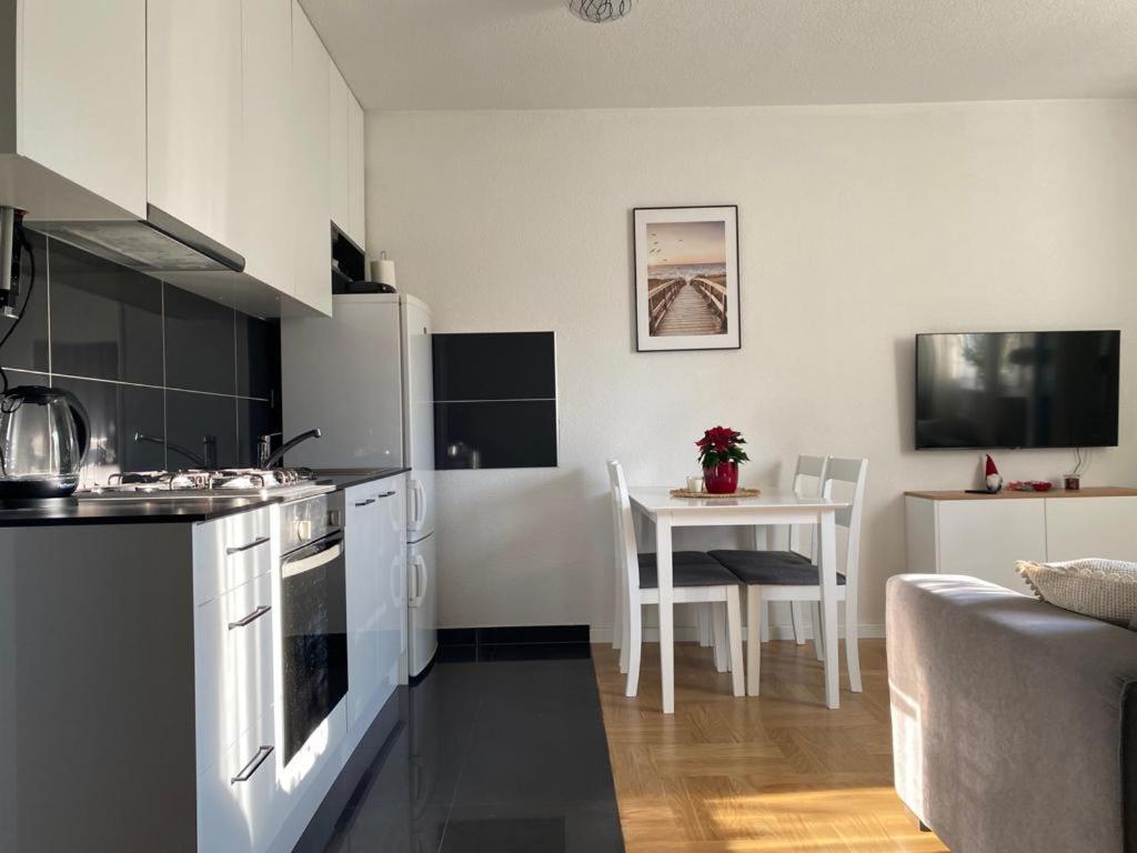 Studio Apartman Ana Zagrzeb Zewnętrze zdjęcie