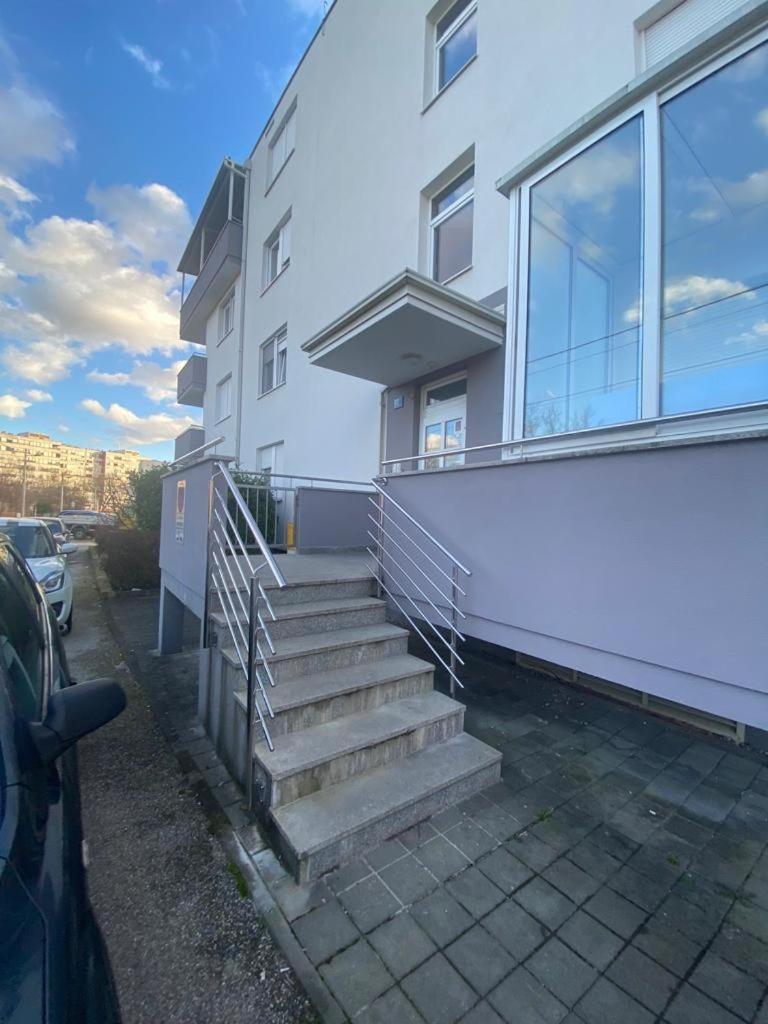 Studio Apartman Ana Zagrzeb Zewnętrze zdjęcie